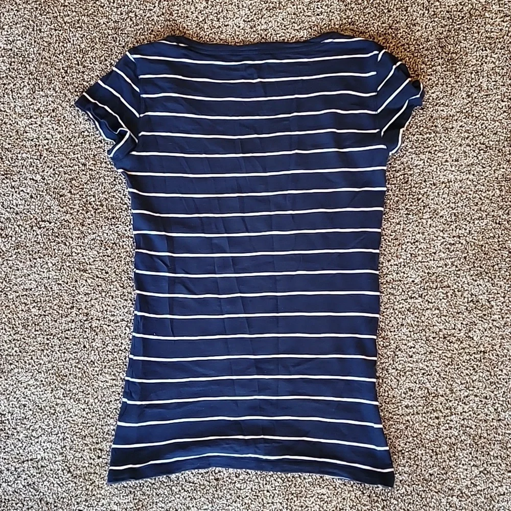 Aeropostale Womens V Neck Shirt M Striped Blue White Short Sleeve - Picture 4 of 4